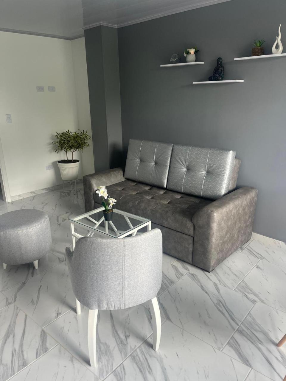 Axe Shelter Sogamoso